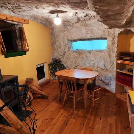 Klub Zlata Ribica Hotel Йесенице Екстериор снимка