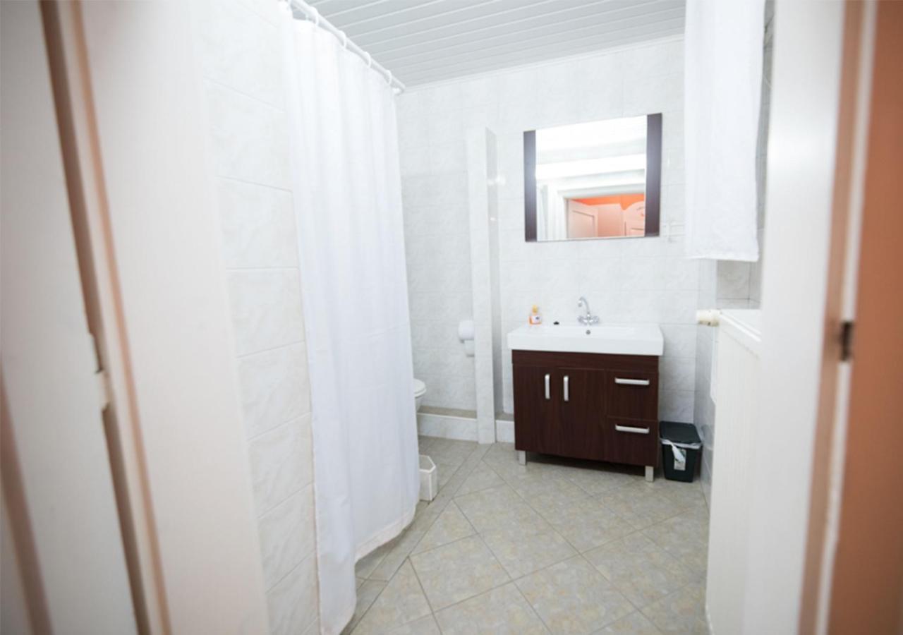 Klub Zlata Ribica Hotel Йесенице Екстериор снимка